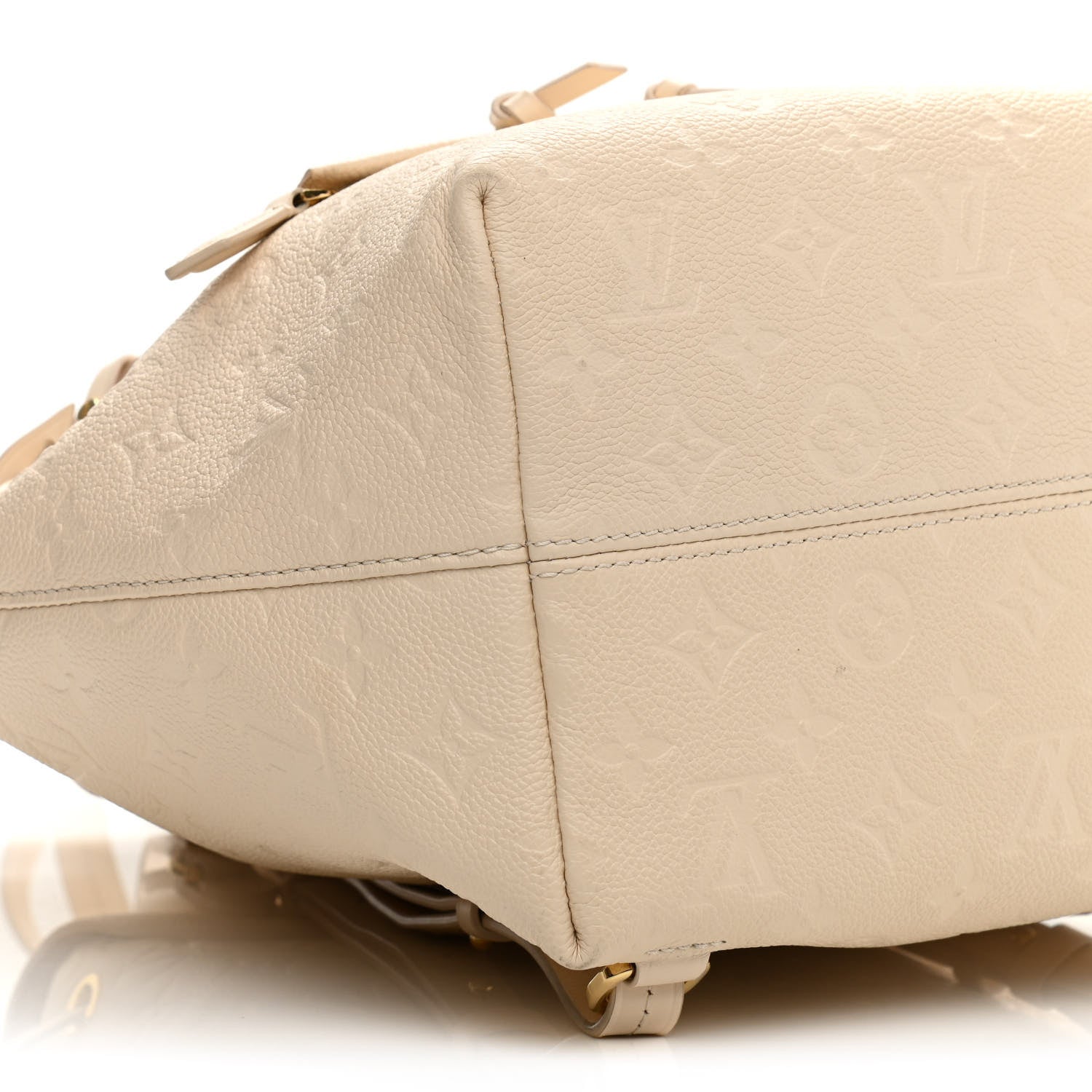 Louis Vuitton Empreinte Montsouris PM Creme 9 of 13