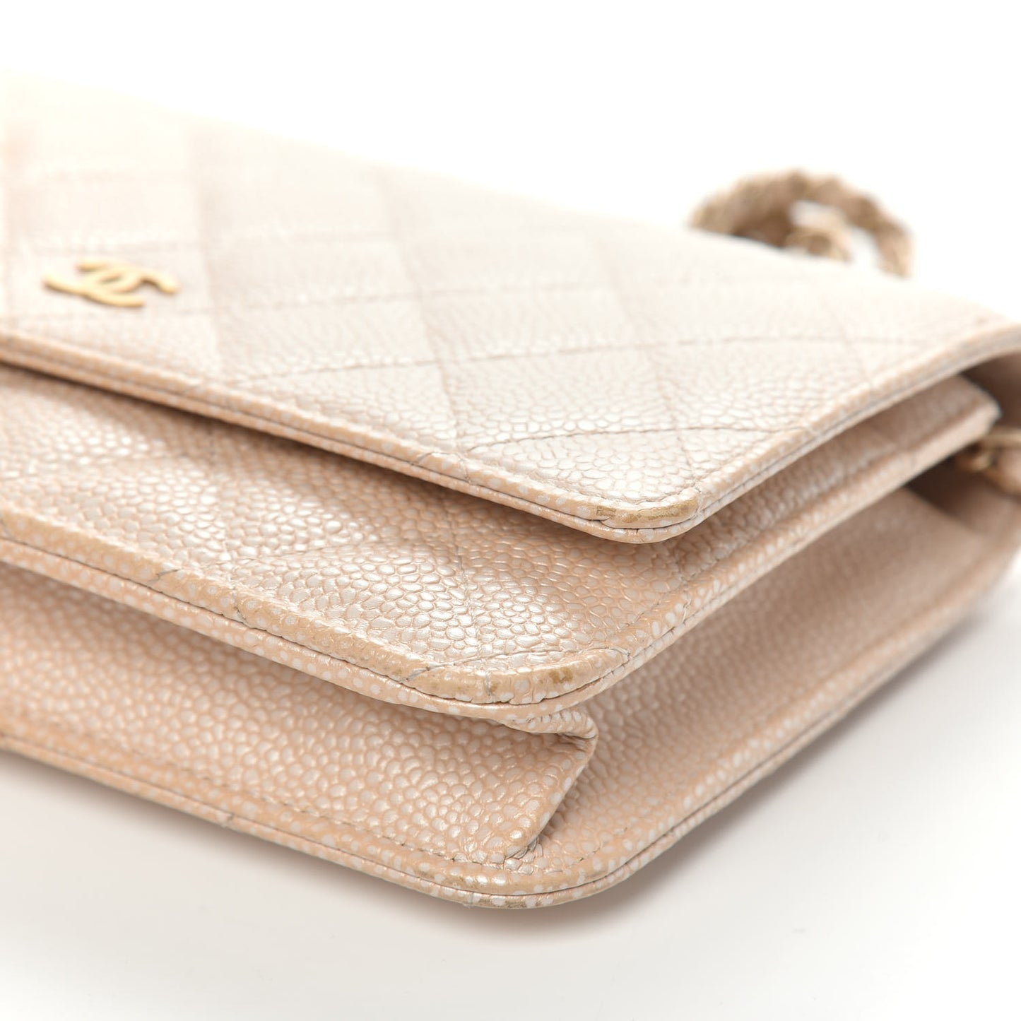 Pearly Caviar Quilted Wallet On Chain WOC Beige
