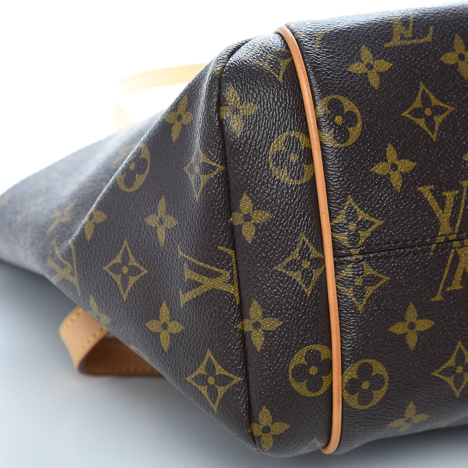 Louis Vuitton Monogram Totally MM 8 of 9