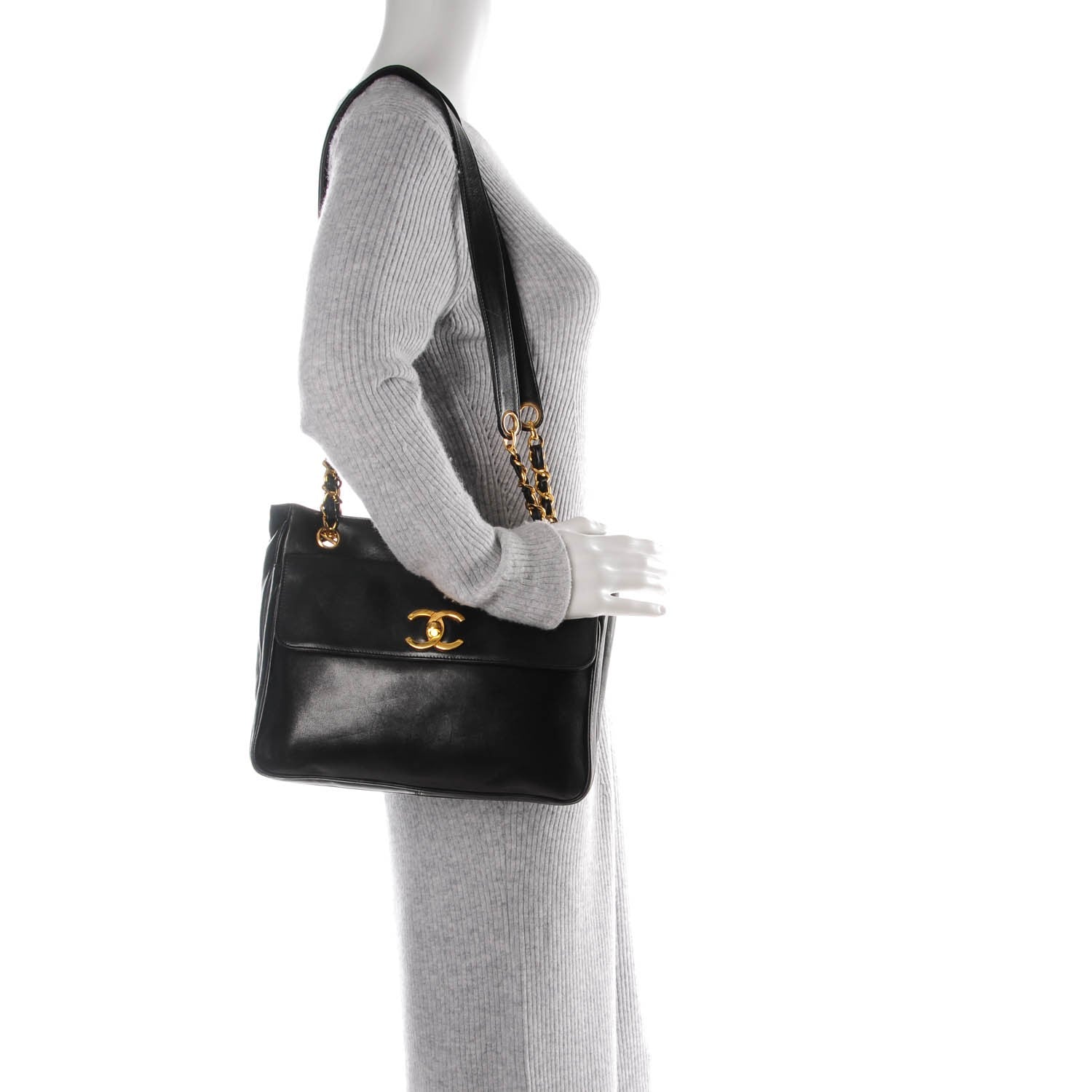 Chanel Lambskin Shoulder Bag Black 2 of 8