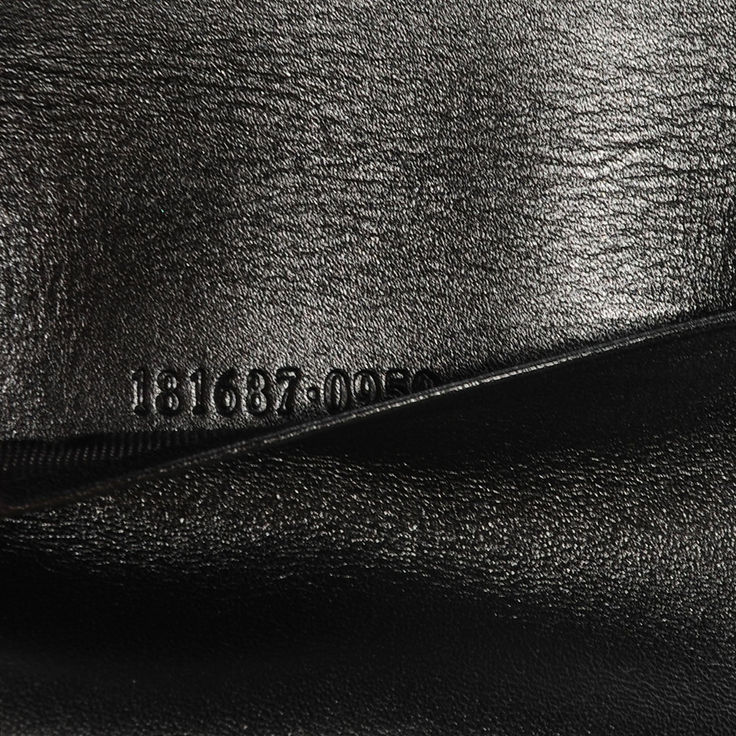 Gucci 6 Key Holder Black 8 of 8