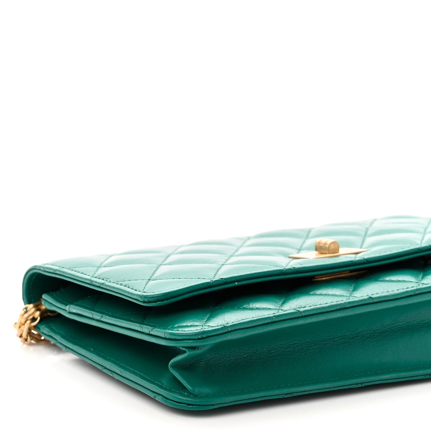 Aged Calfskin Quilted 2.55 Reissue Wallet On Chain WOC Green