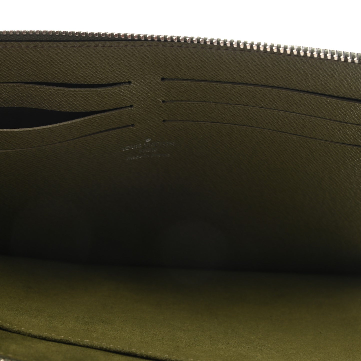 Epi Pochette Jour GM Olive