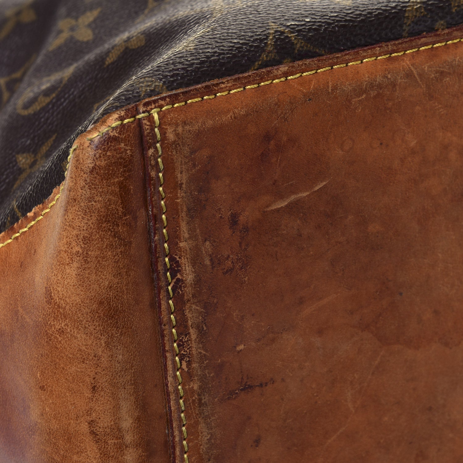 Louis Vuitton Monogram Cabas Mezzo 9 of 11