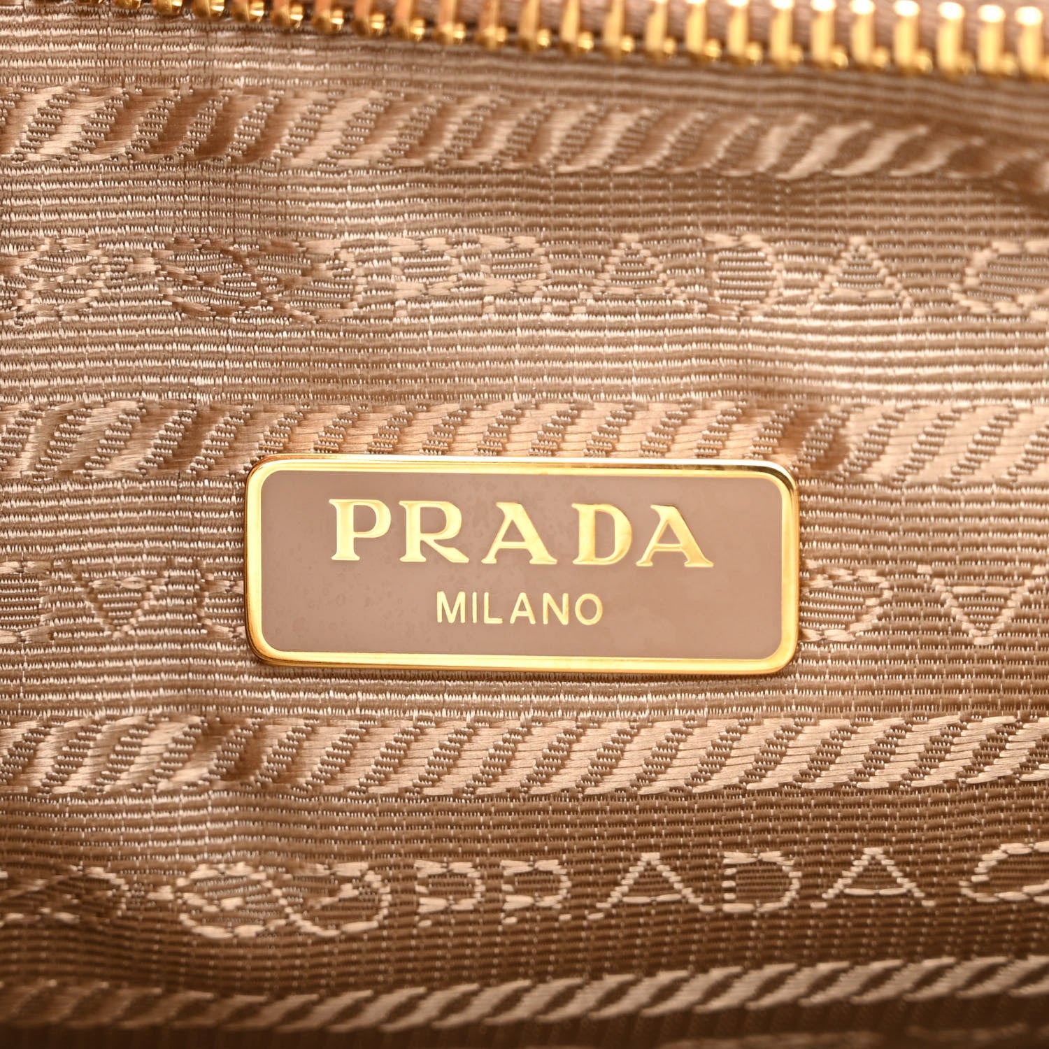 Prada Saffiano Lux Re-Edition 2005 Shoulder Bag Cammeo 7 of 13