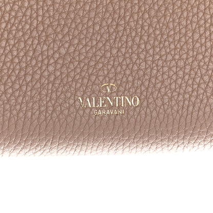 Valentino Garavani Pebbled Calfskin Rockstud Flip Lock Wallet On Chain Poudre 7 of 10