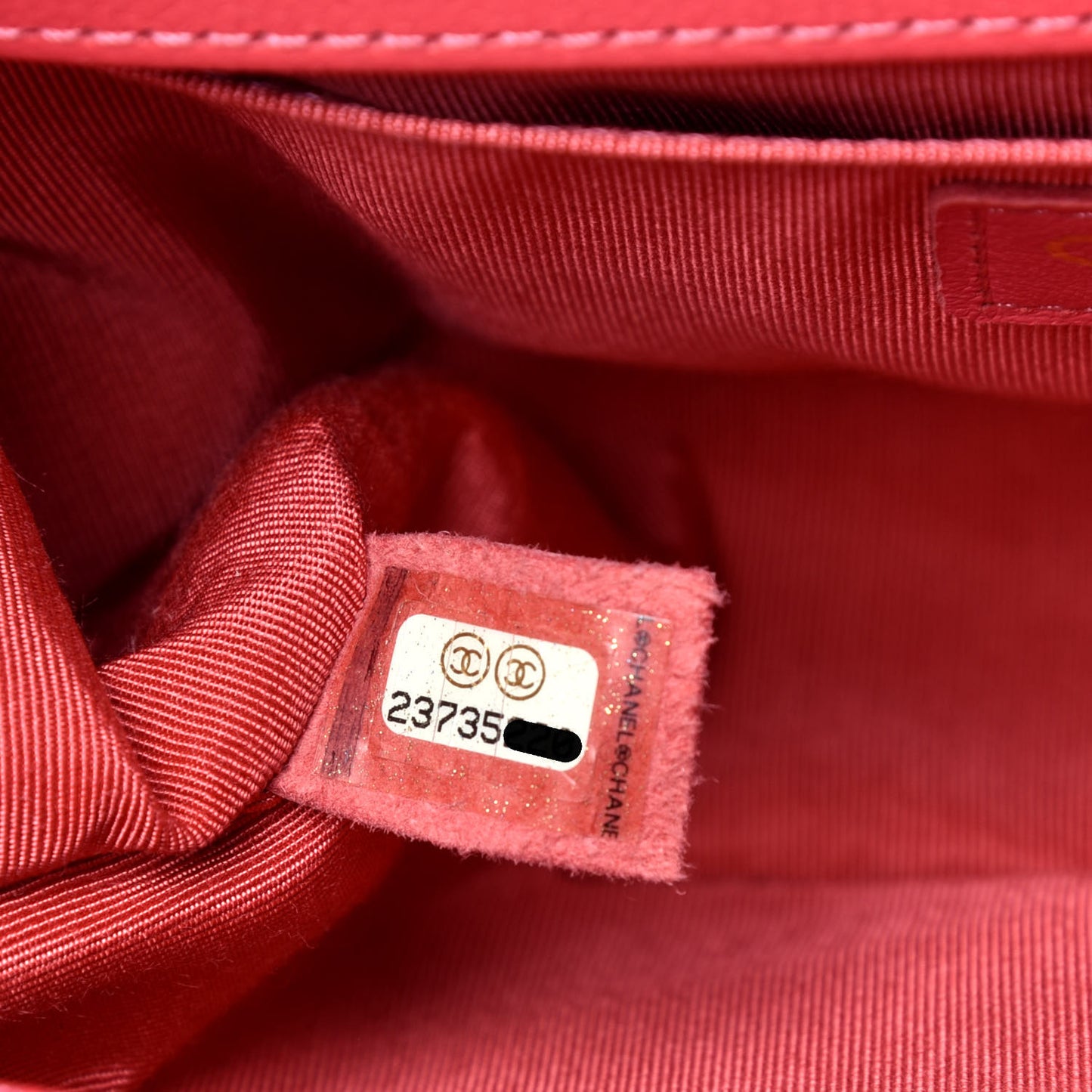 Caviar Quilted Medium Boy Flap Pink