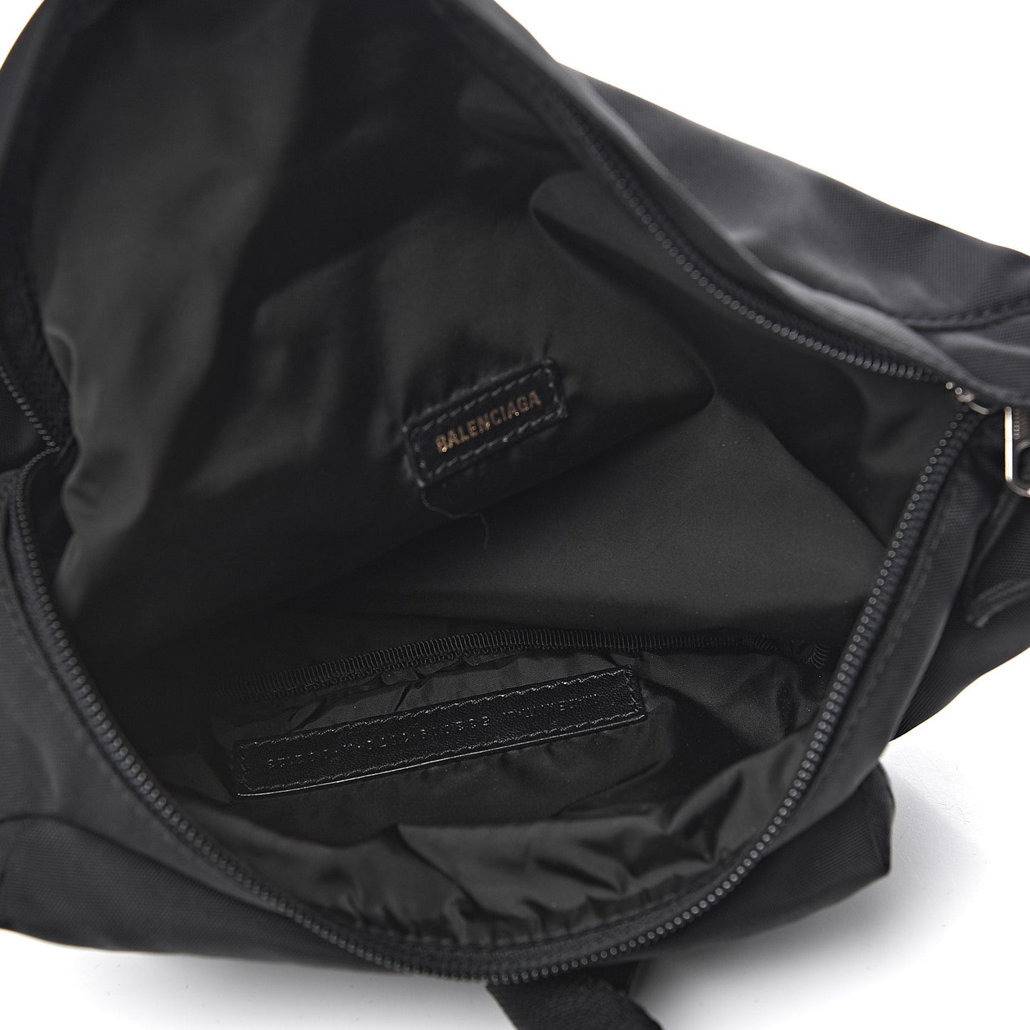 Textured Sport Nylon Logo Embroidered Wheel Beltpack Black
