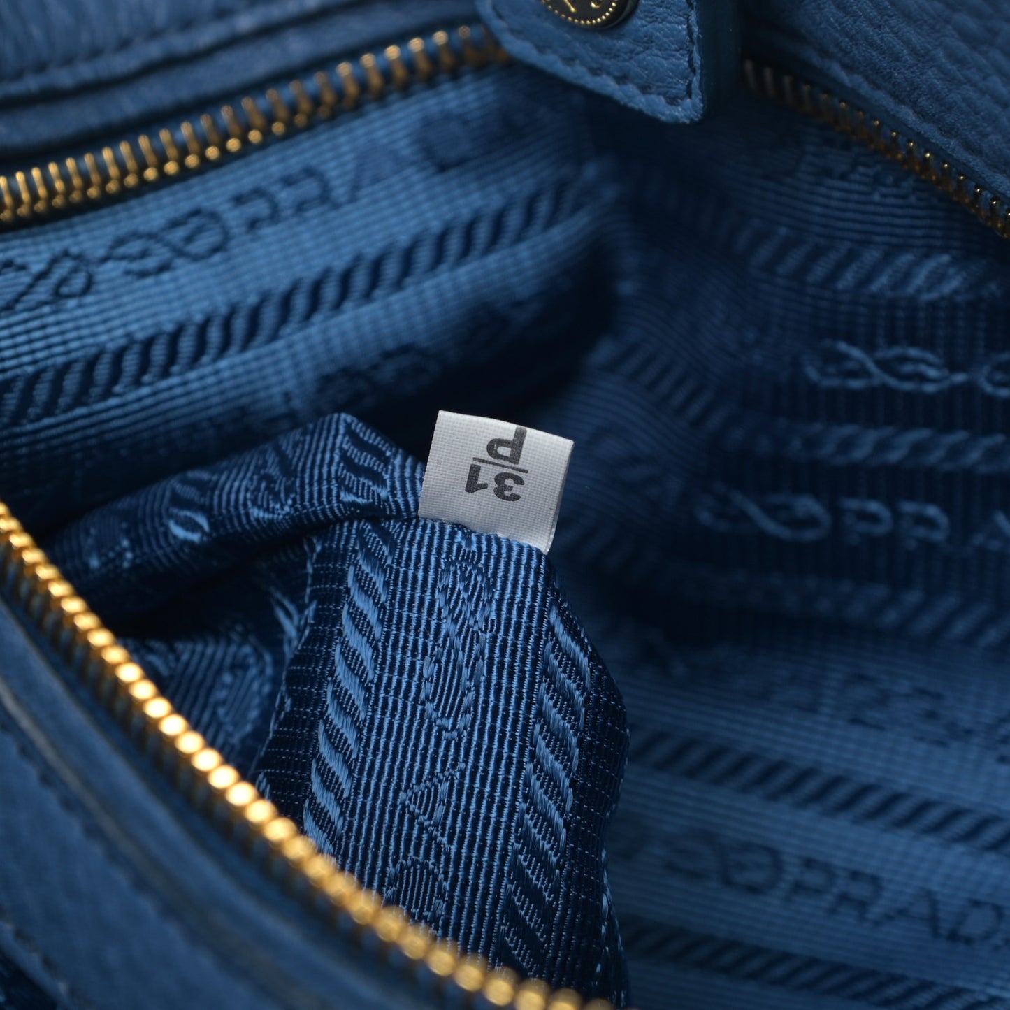 Vitello Daino Side Pocket Hobo Azzurro