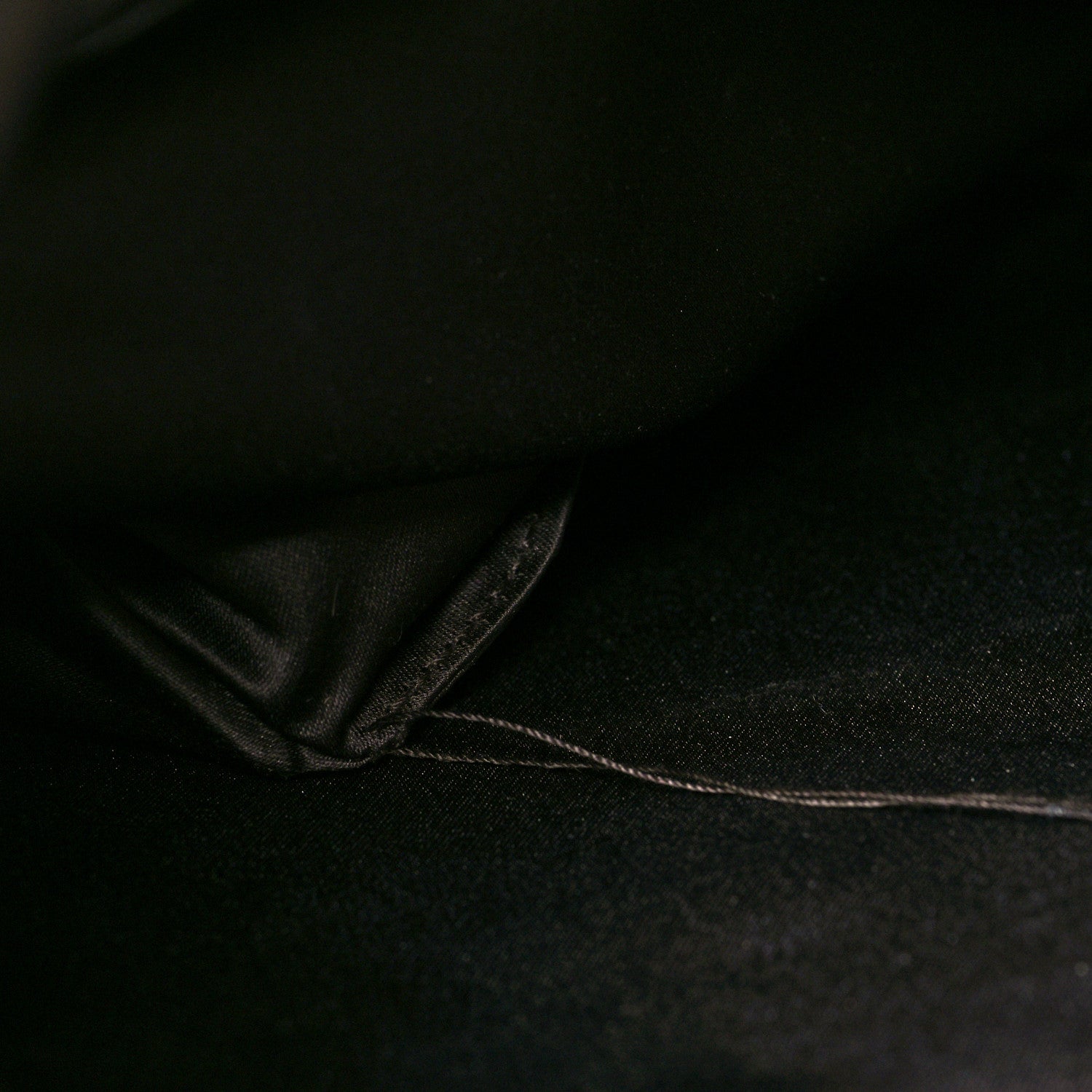 Saint Laurent Calfskin Scalloped Hobo Old Rose 6 of 12