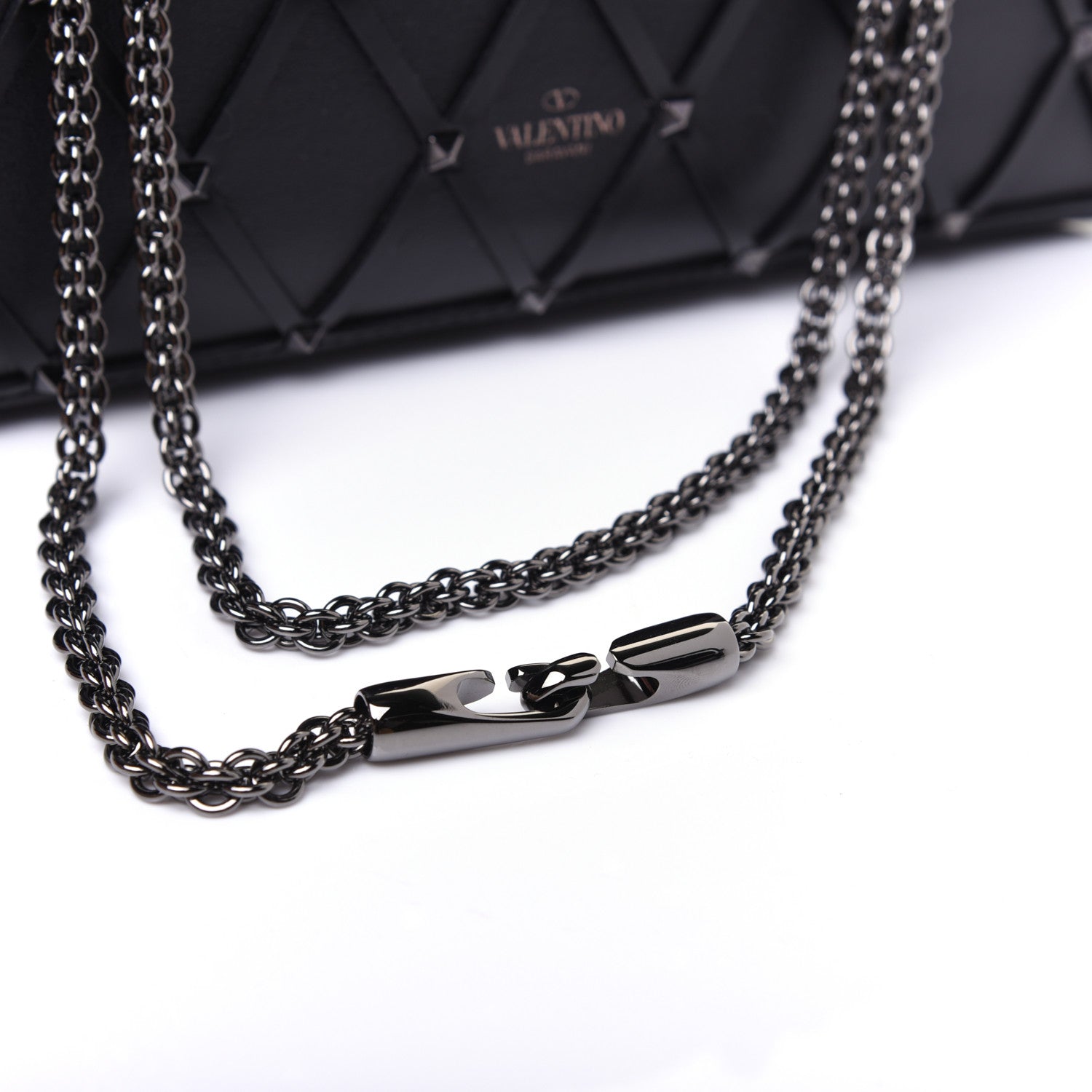 Valentino Garavani Smooth Calfskin Quilted Beehive Shoulder Bag Black 14 of 14