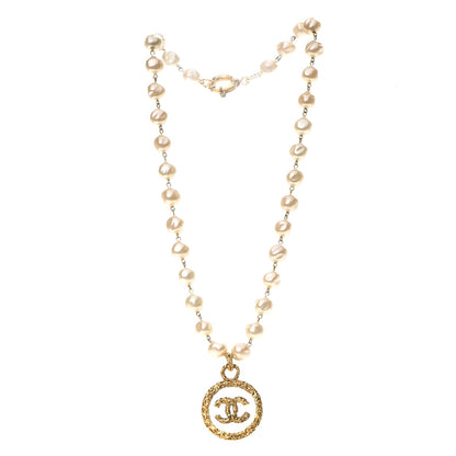Chanel CC Pearl Necklace Gold 3 of 6