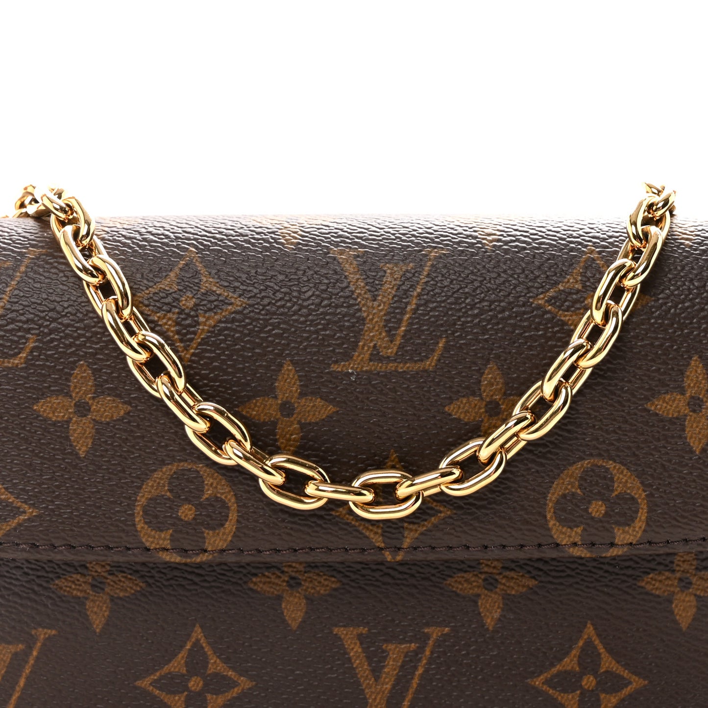 Monogram Ivy Wallet On Chain