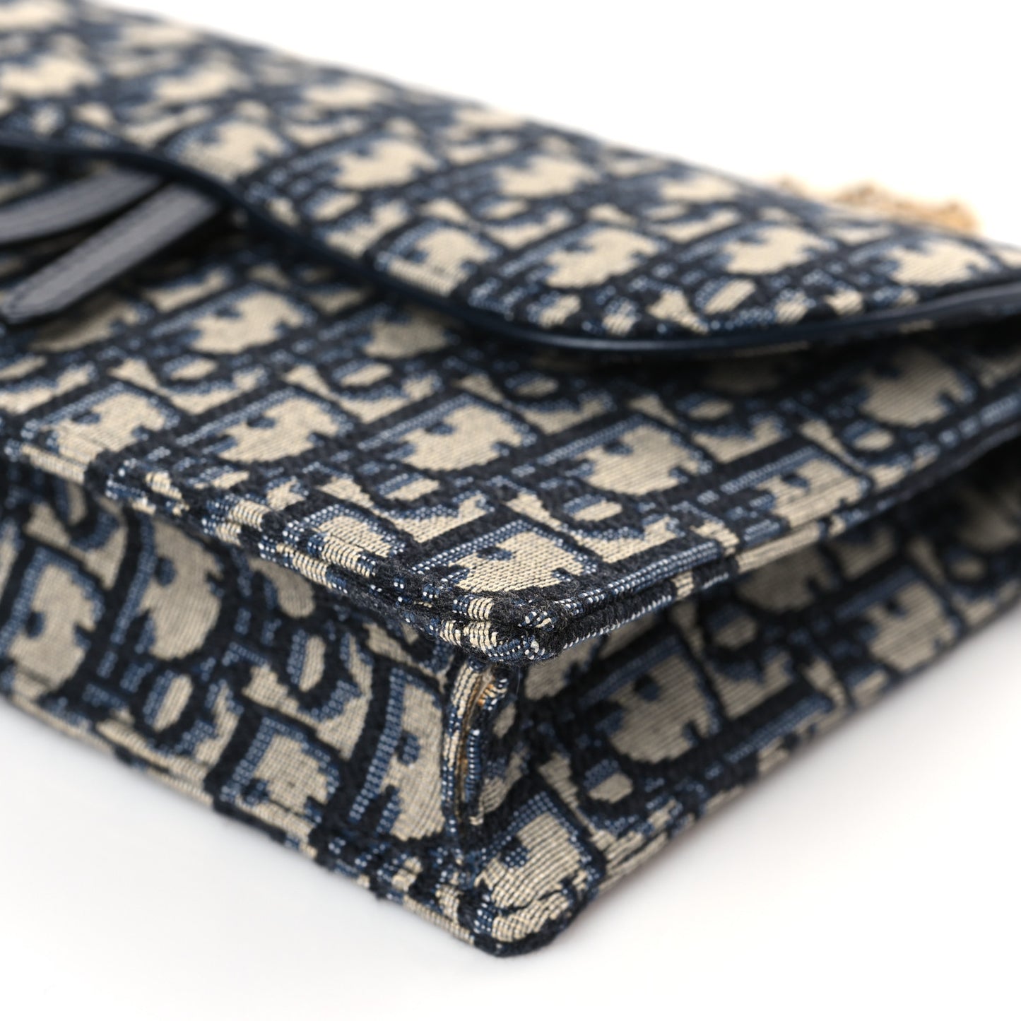 Oblique Saddle Chain Pouch Blue