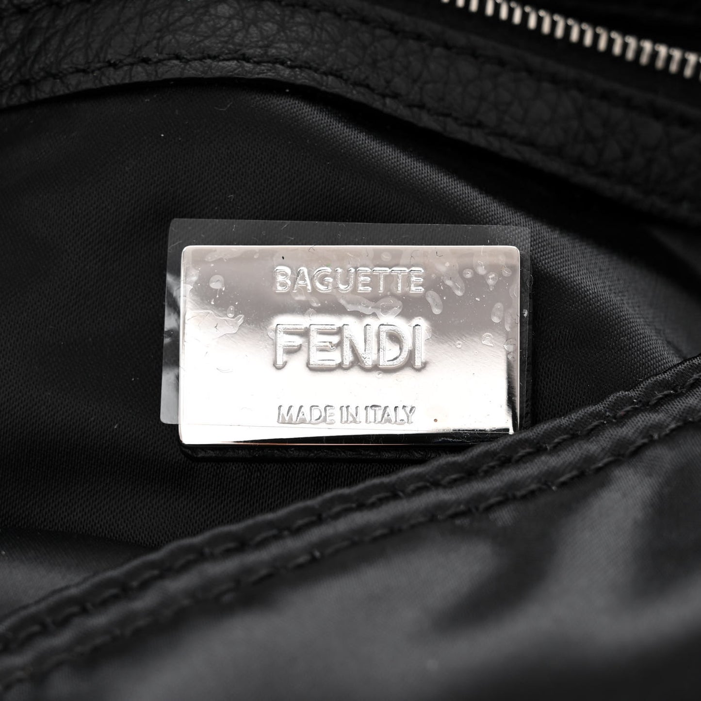 Econyl Cuoio Romano Multipocket Baguette Black