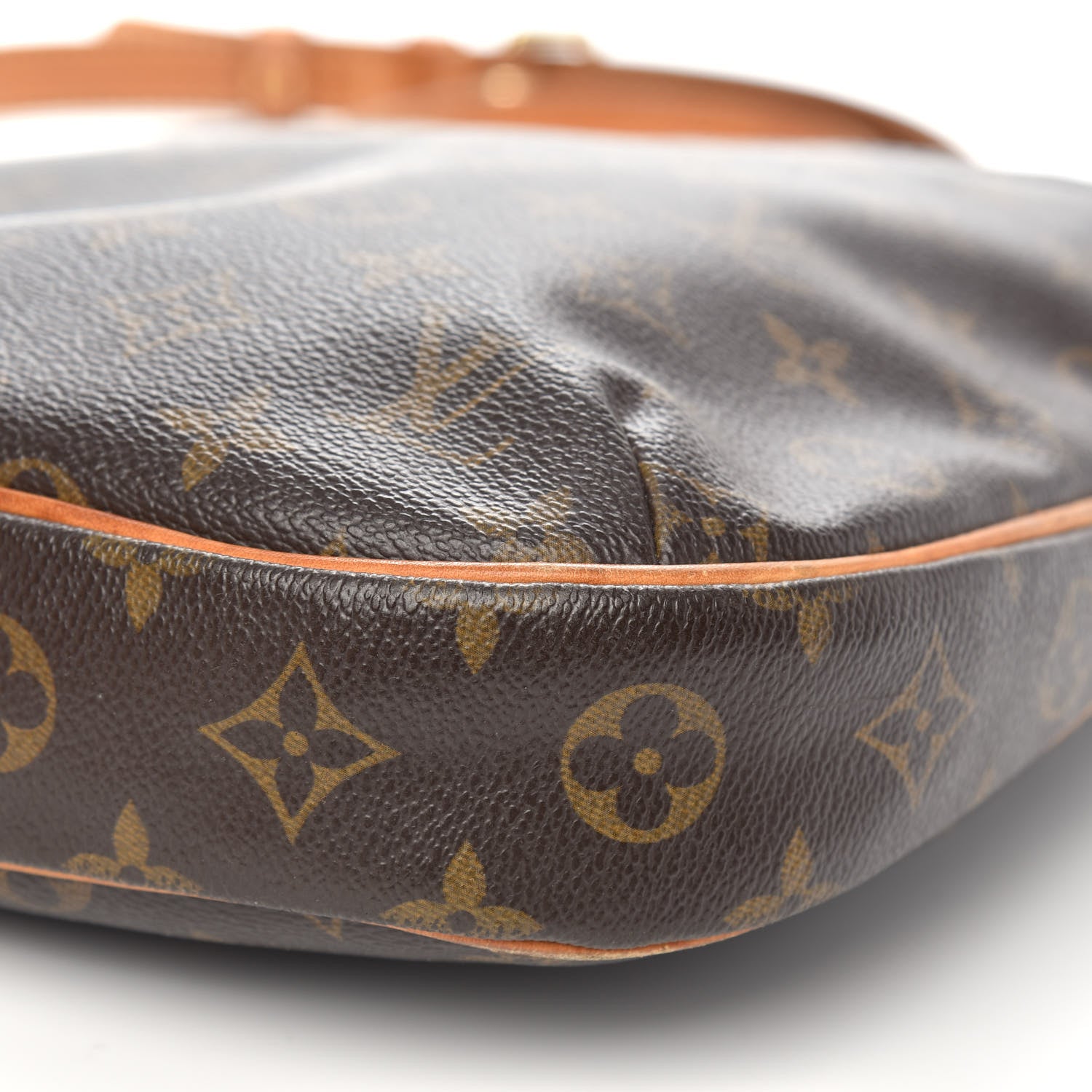 Louis Vuitton Monogram Odeon PM 8 of 12