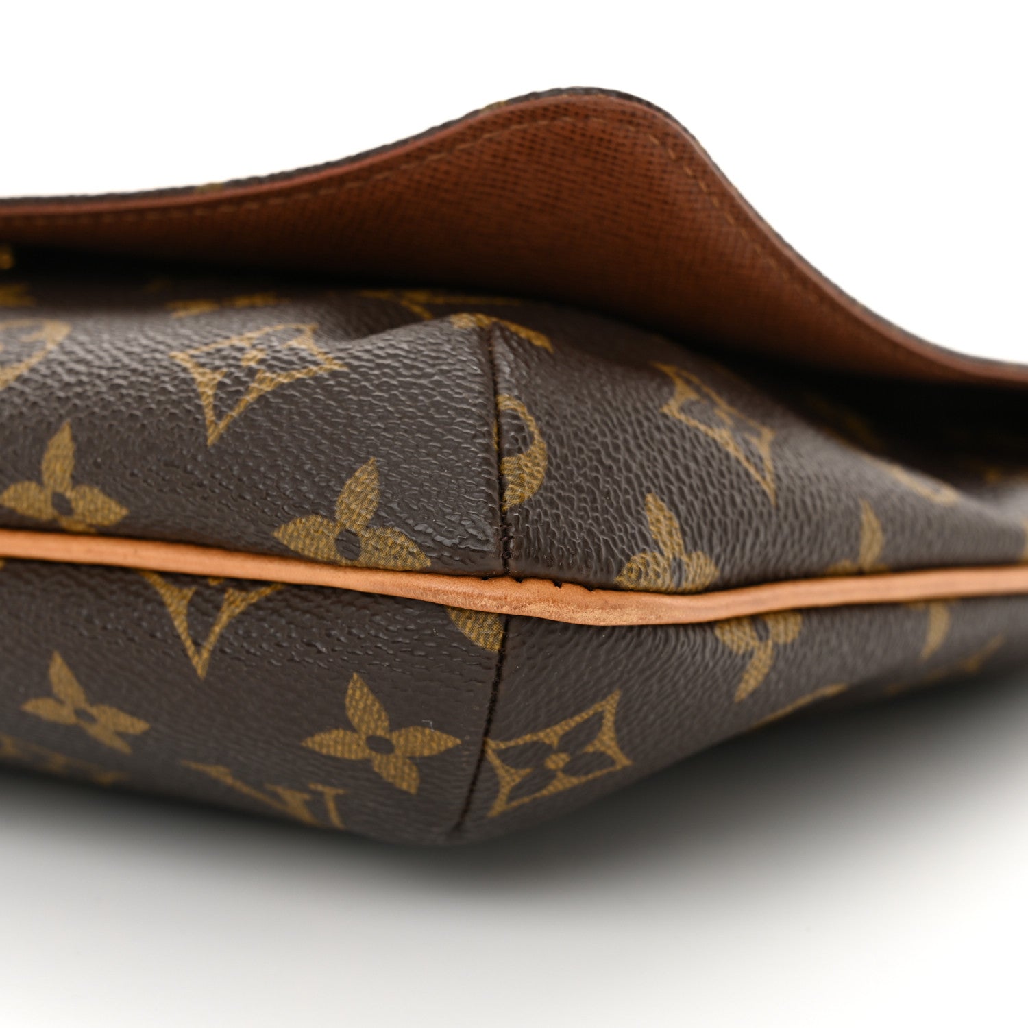 Louis Vuitton Monogram Musette Tango 9 of 10