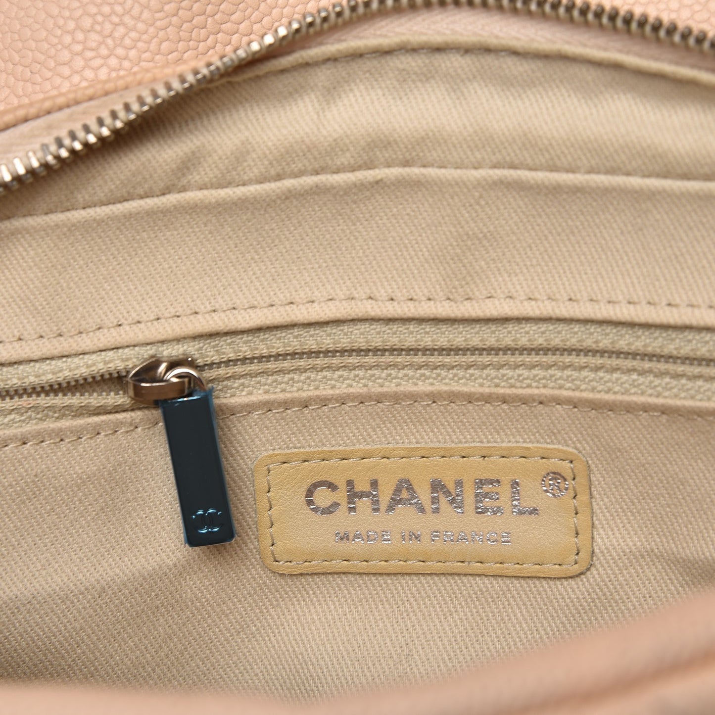 Caviar Quilted Medium Casual Journey Flap Light Pink