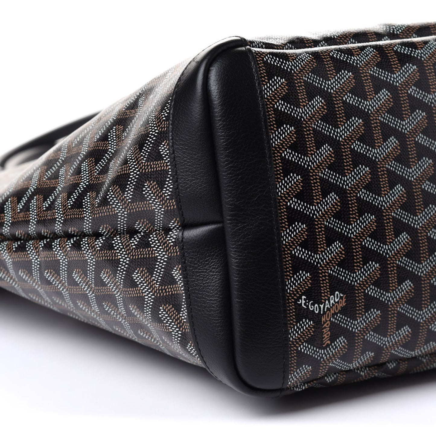 Goyardine Artois MM Black