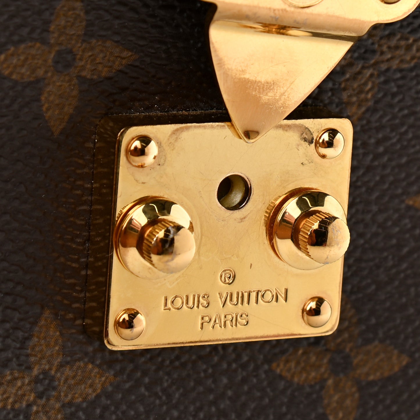 Reverse Monogram Pochette Metis