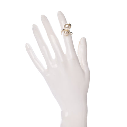 Chanel Pearl CC Ring 6 Gold Pearly White 2 of 6