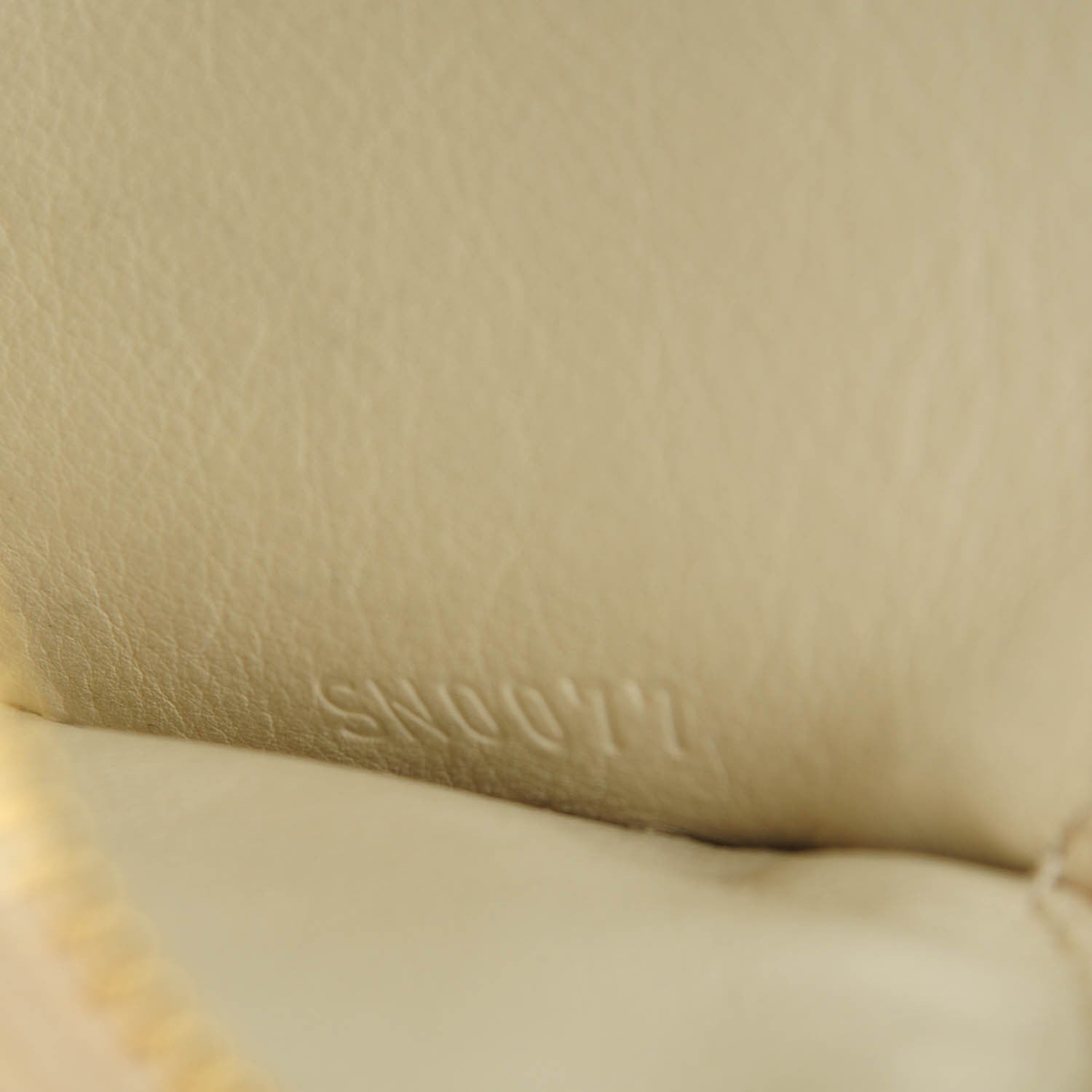 Louis Vuitton Vernis Trunks and Bags Porte-Monnaie Round Coin Purse Beige 7 of 7