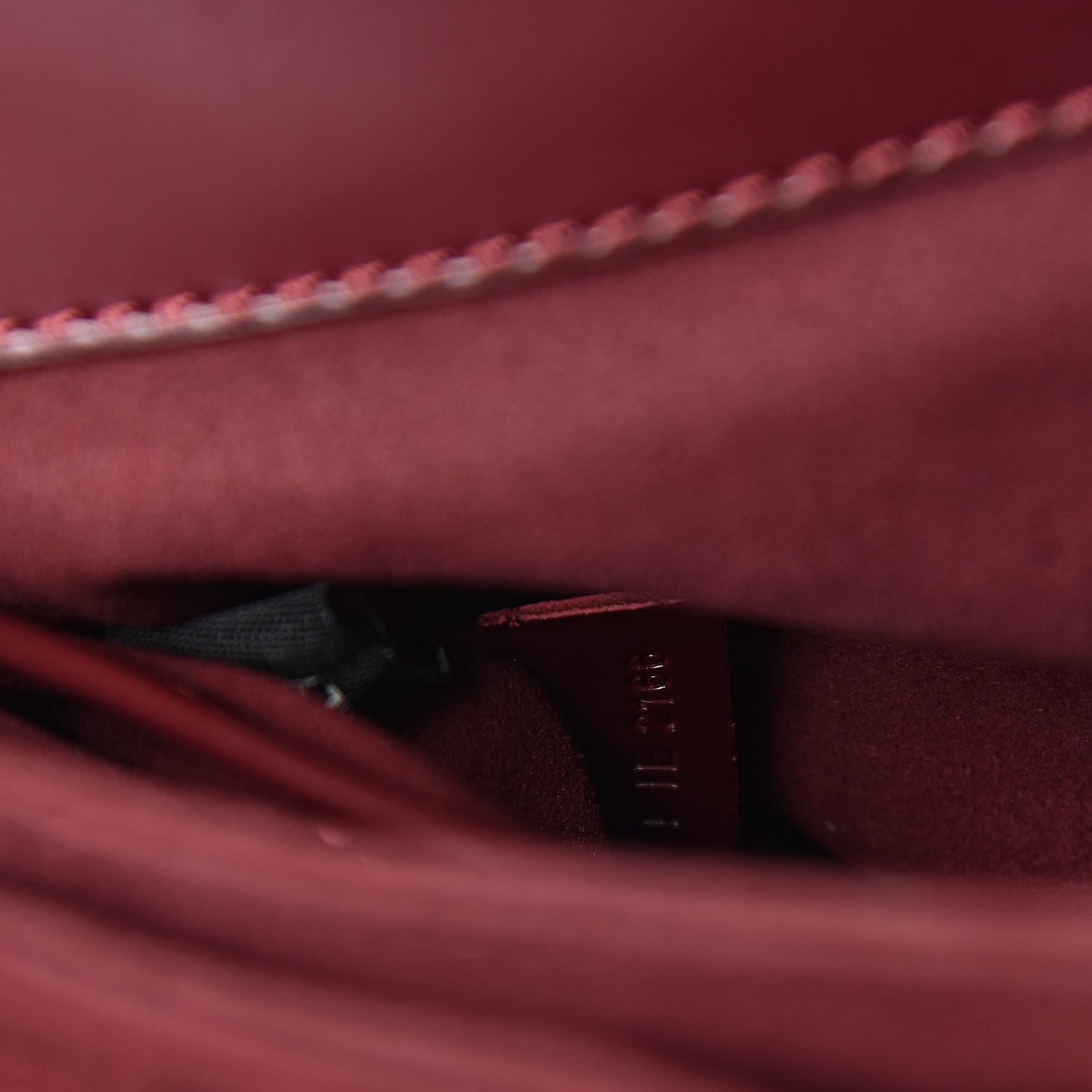 Marc Jacobs Calfskin St. Marc Shoulder Bag Burgundy 7 of 15