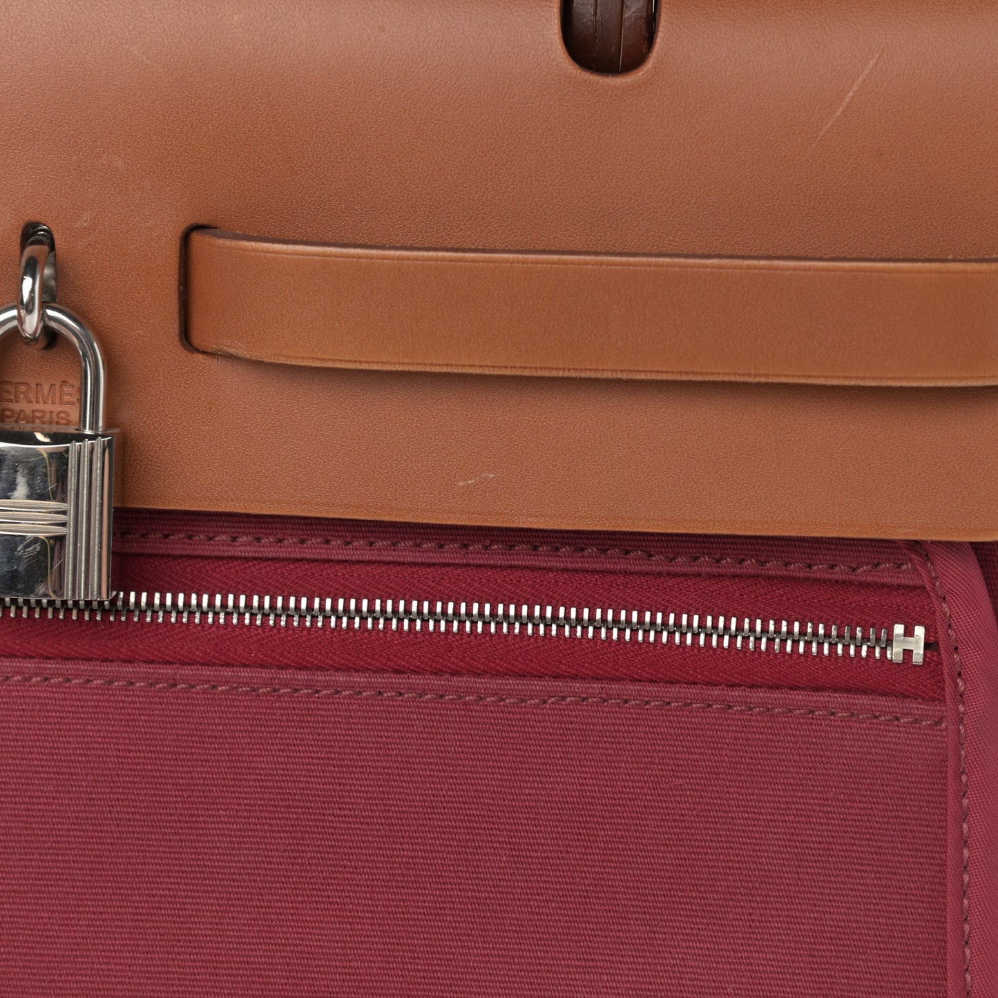 Vache Hunter Toile Herbag Zip 31 PM Rubis