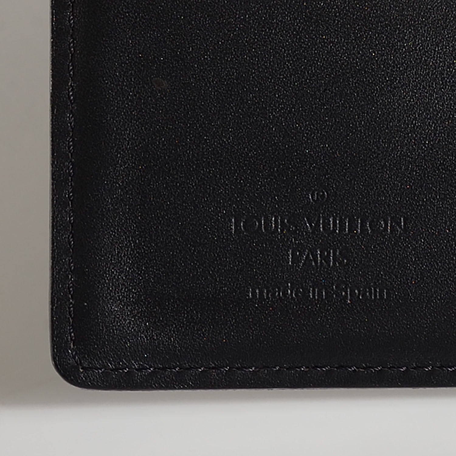 Louis Vuitton Mat Monogram Small Ring Agenda Cover Black 6 of 7
