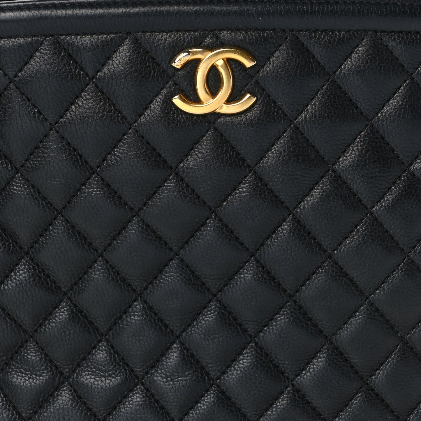 Calfskin Quilted CC Medium Vanity Case Black