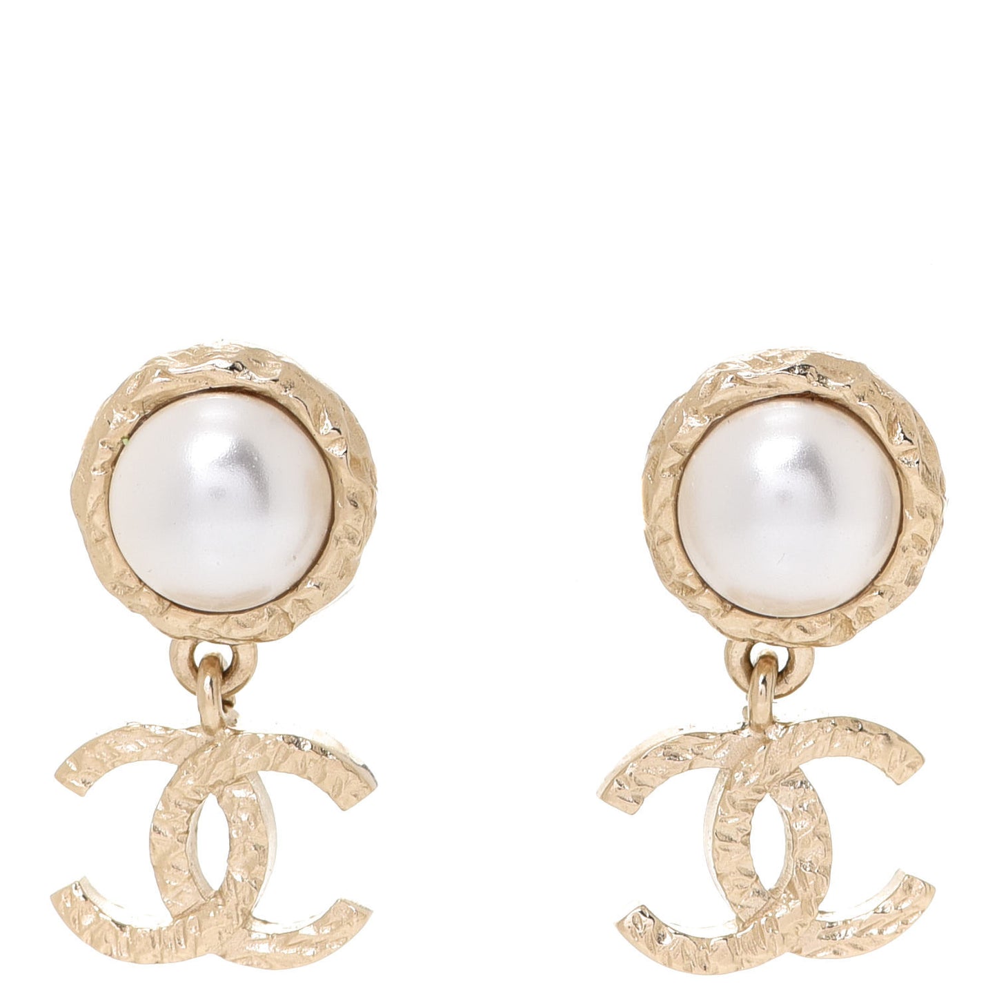 Pearl Hammered CC Drop Earrings Gold Pearly White