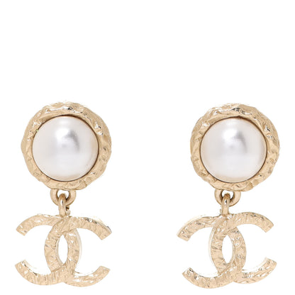 Chanel Pearl Hammered CC Drop Earrings Gold Pearly White 1 of 5