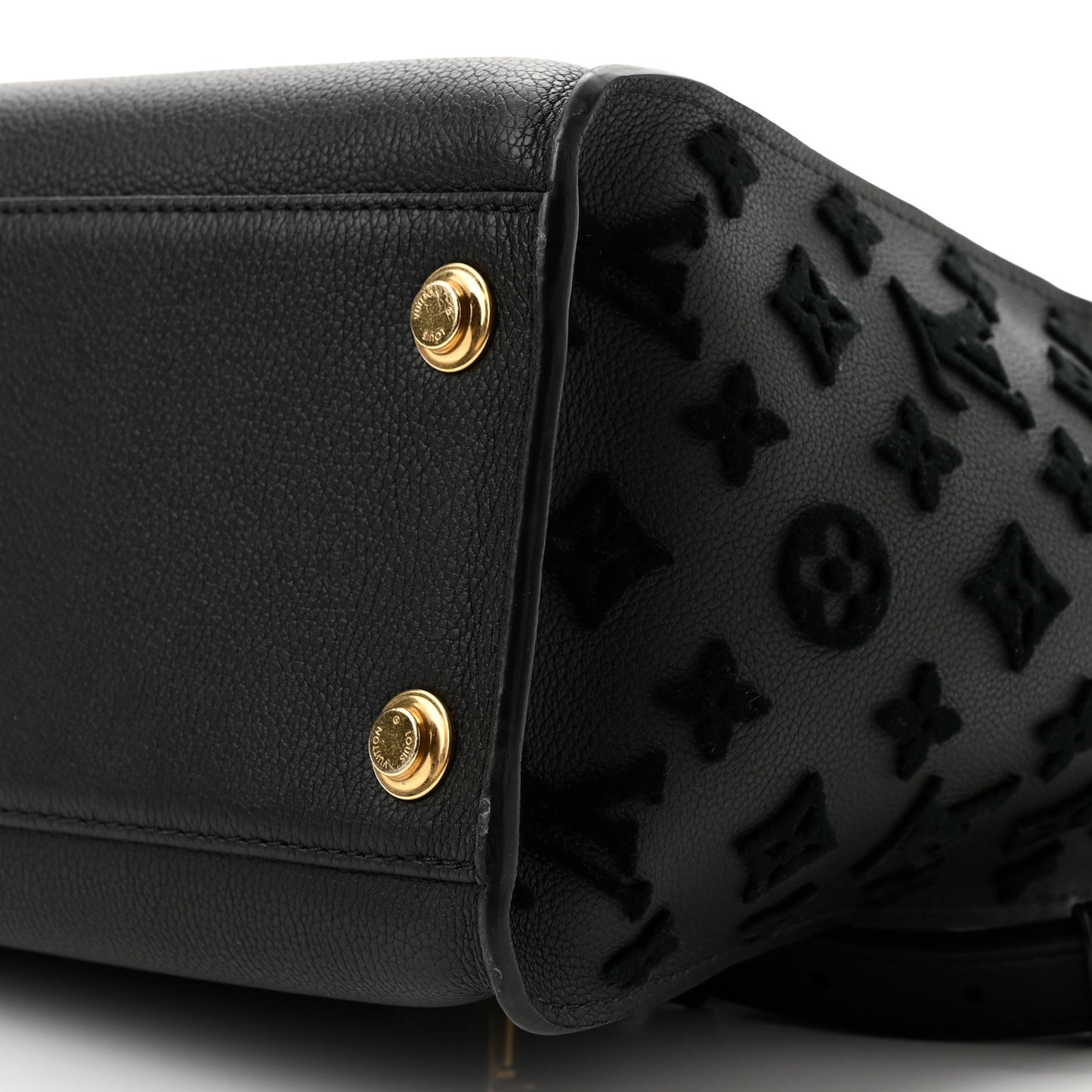 Calfskin Monogram Tufting On My Side Black