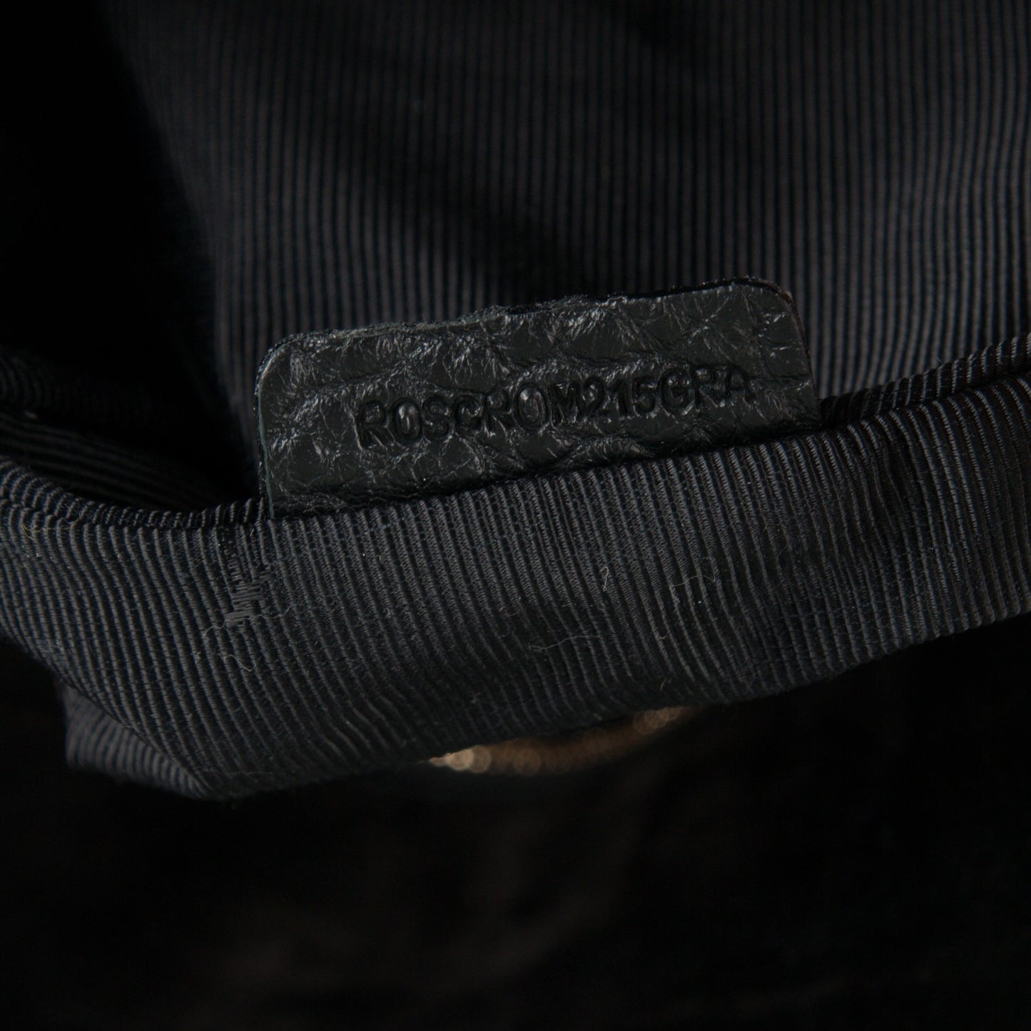 Signature Grain Large Mildenhall Shoulder Bag Black