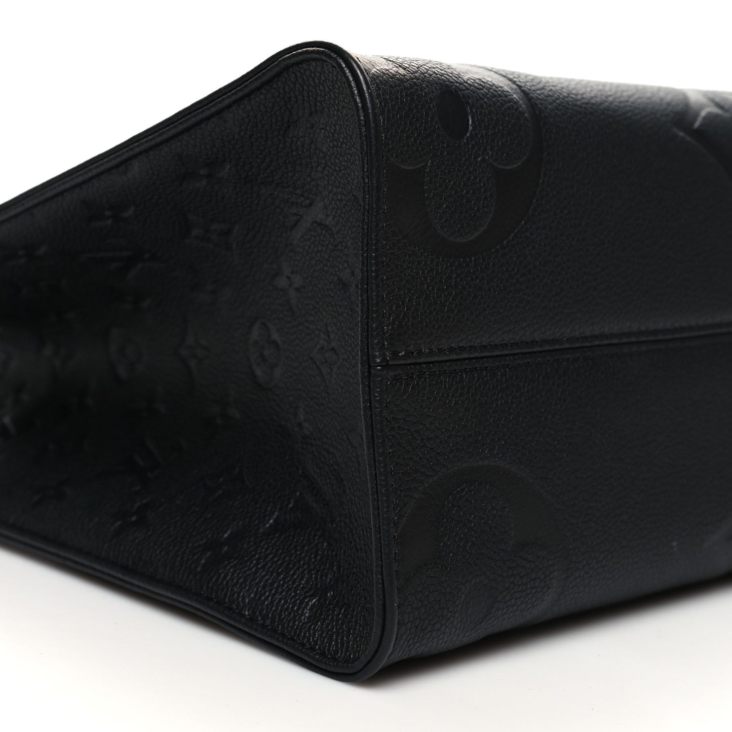 Empreinte Monogram Giant Onthego MM Black