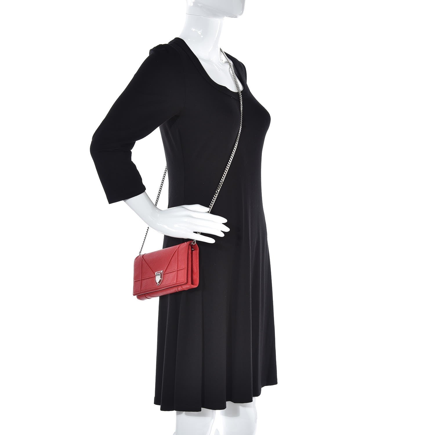Christian Dior Grained Calfskin Diorama Croisiere Chain Wallet Rouge Vif 2 of 10