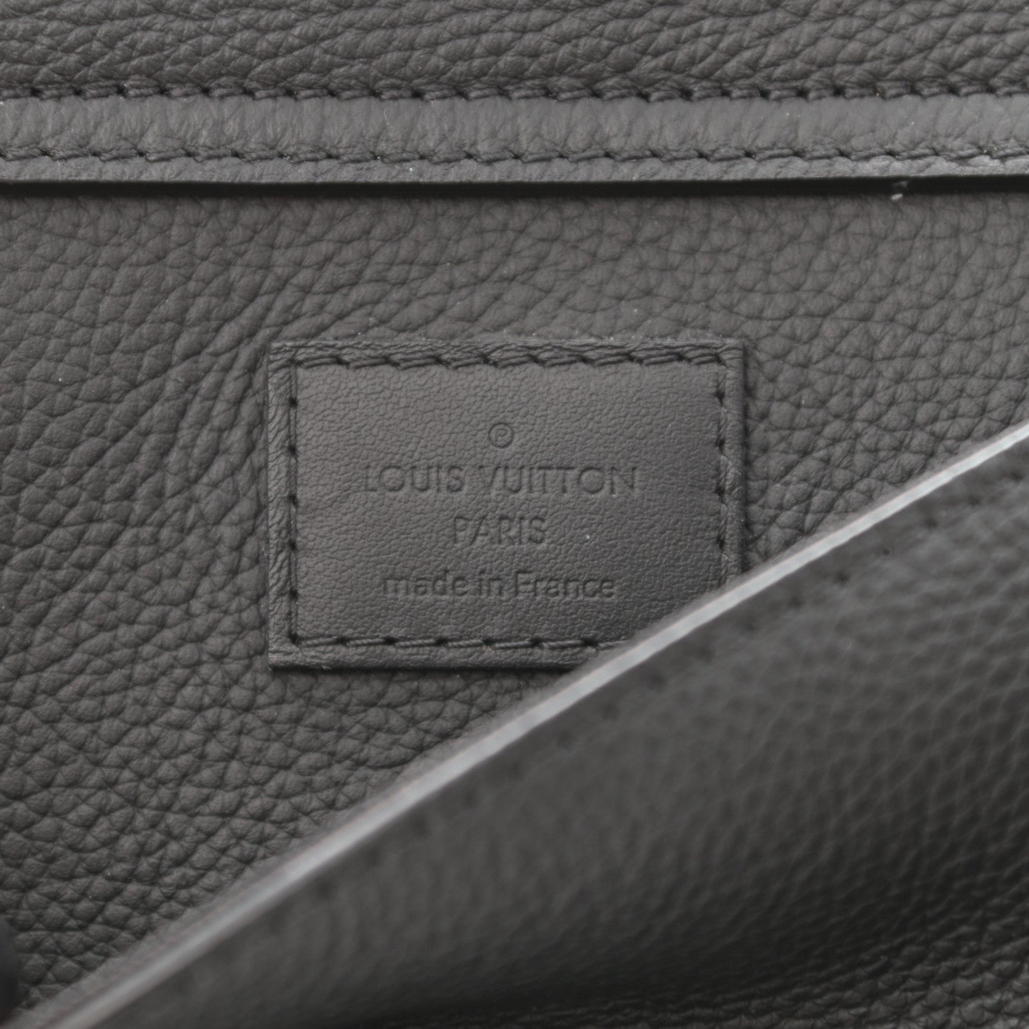 Louis Vuitton Grained Calfskin Aerogram Slingbag Black 6 of 8