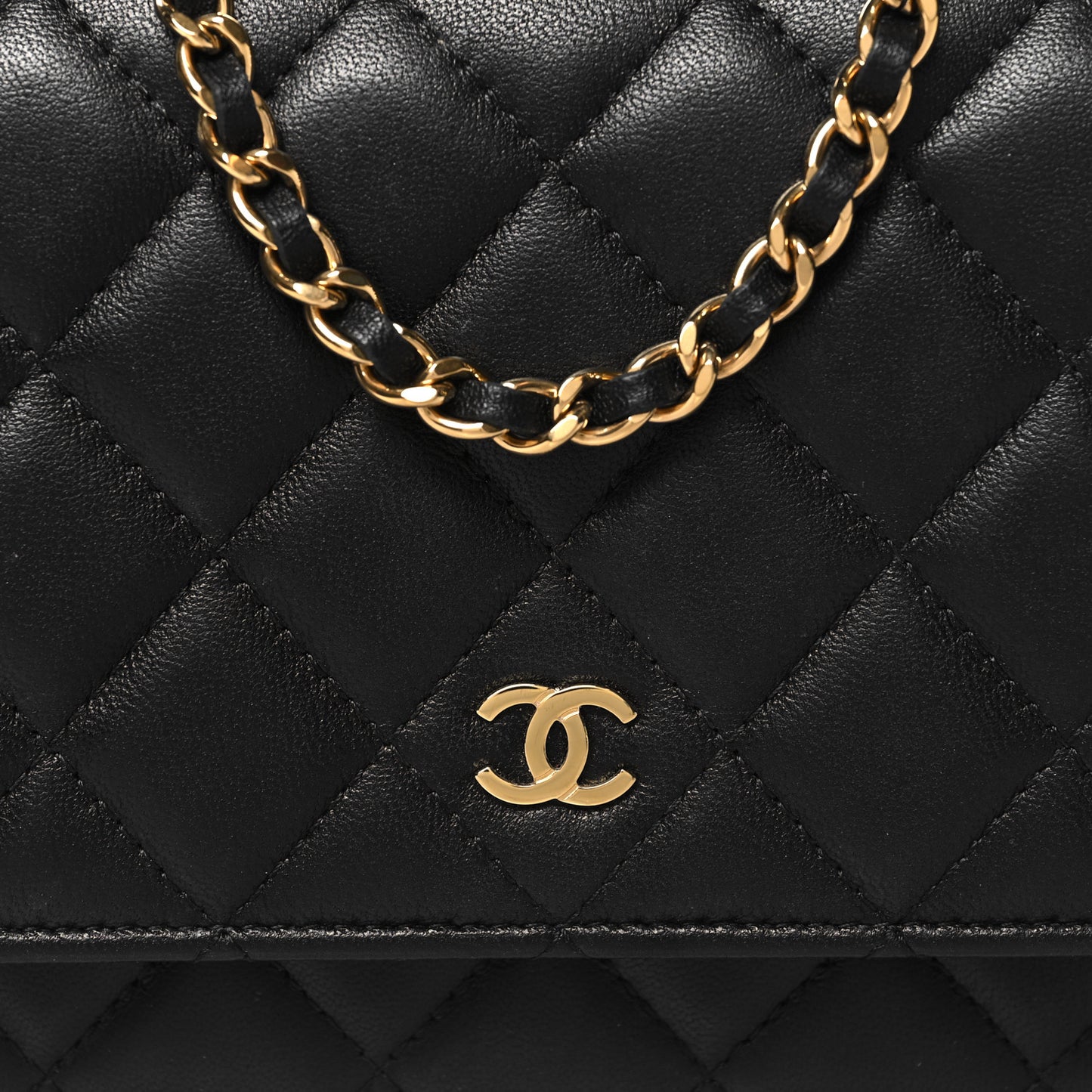 Lambskin Quilted Wallet On Chain WOC Black