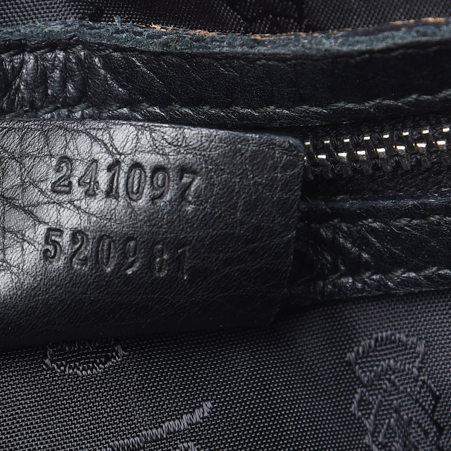 Gucci Guccissima Neoprene Medium Techno Tag Boston Black 7 of 14