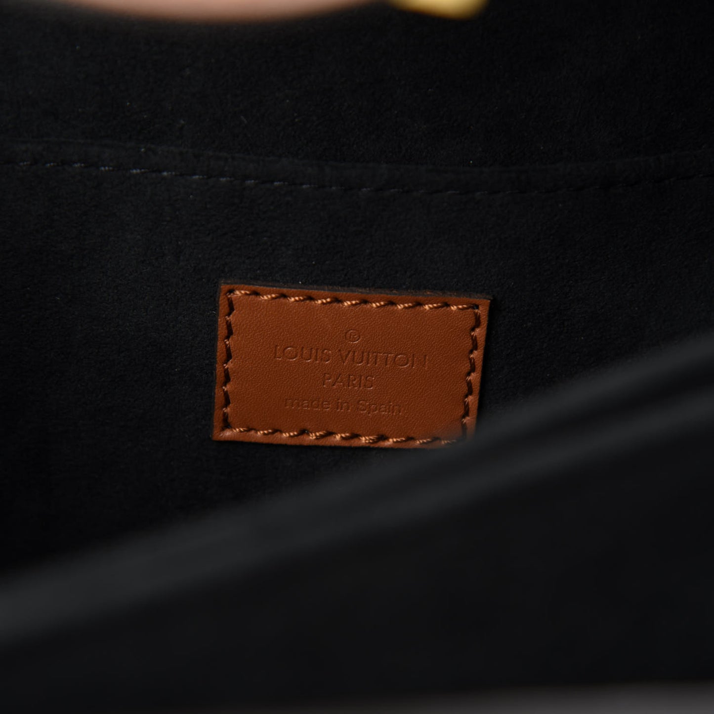 Reverse Monogram Dauphine MM