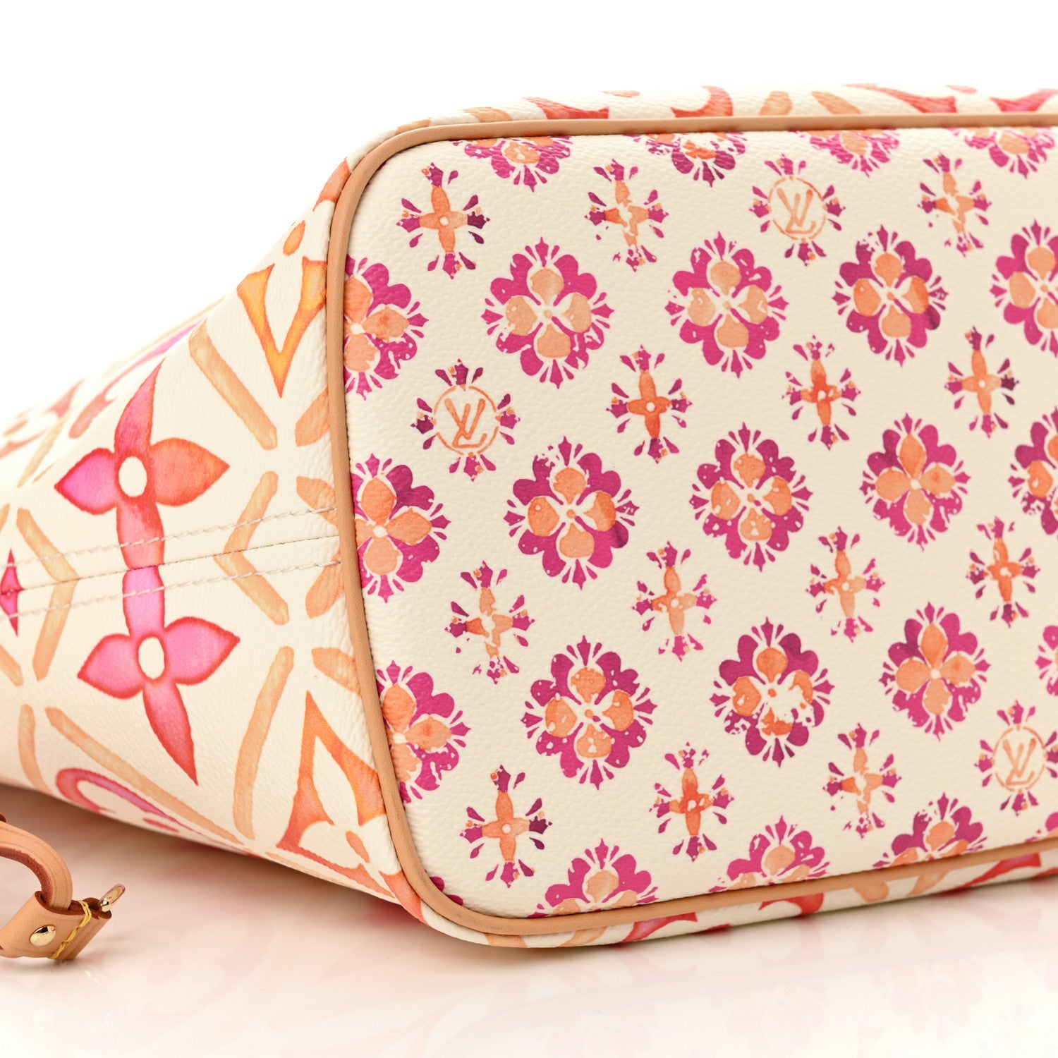 Louis Vuitton Monogram Giant By The Pool 2.0 Neverfull MM Coral 9 of 10