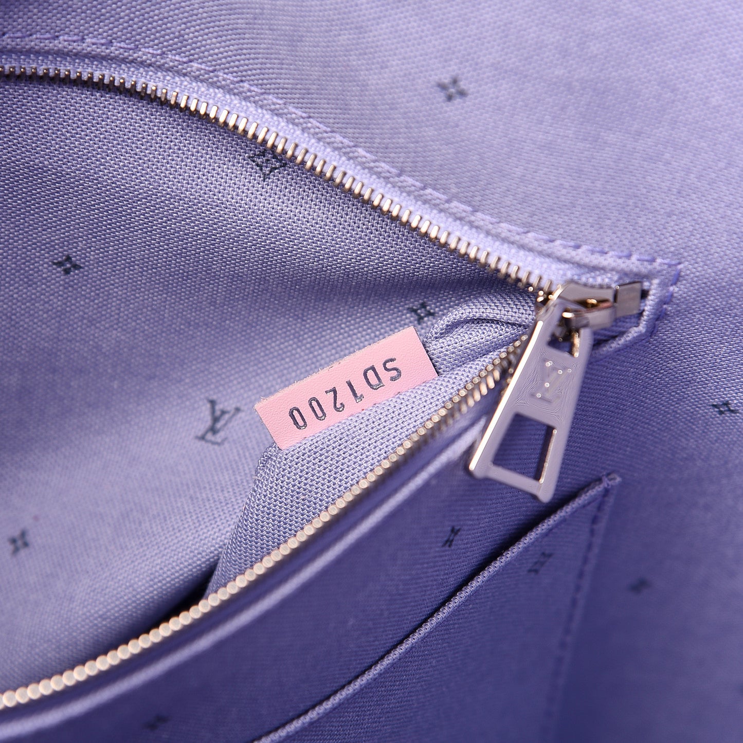 Monogram Escale Onthego GM Pastel