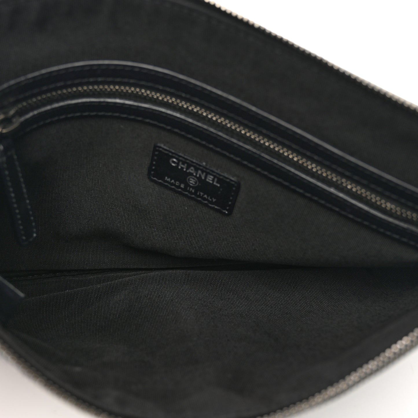 Caviar Chevron Quilted Medium Boy Cosmetic Case Black
