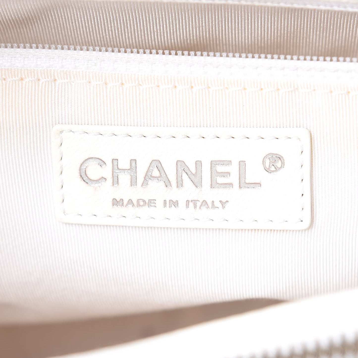 Caviar Quilted Grand Shopping Tote GST White
