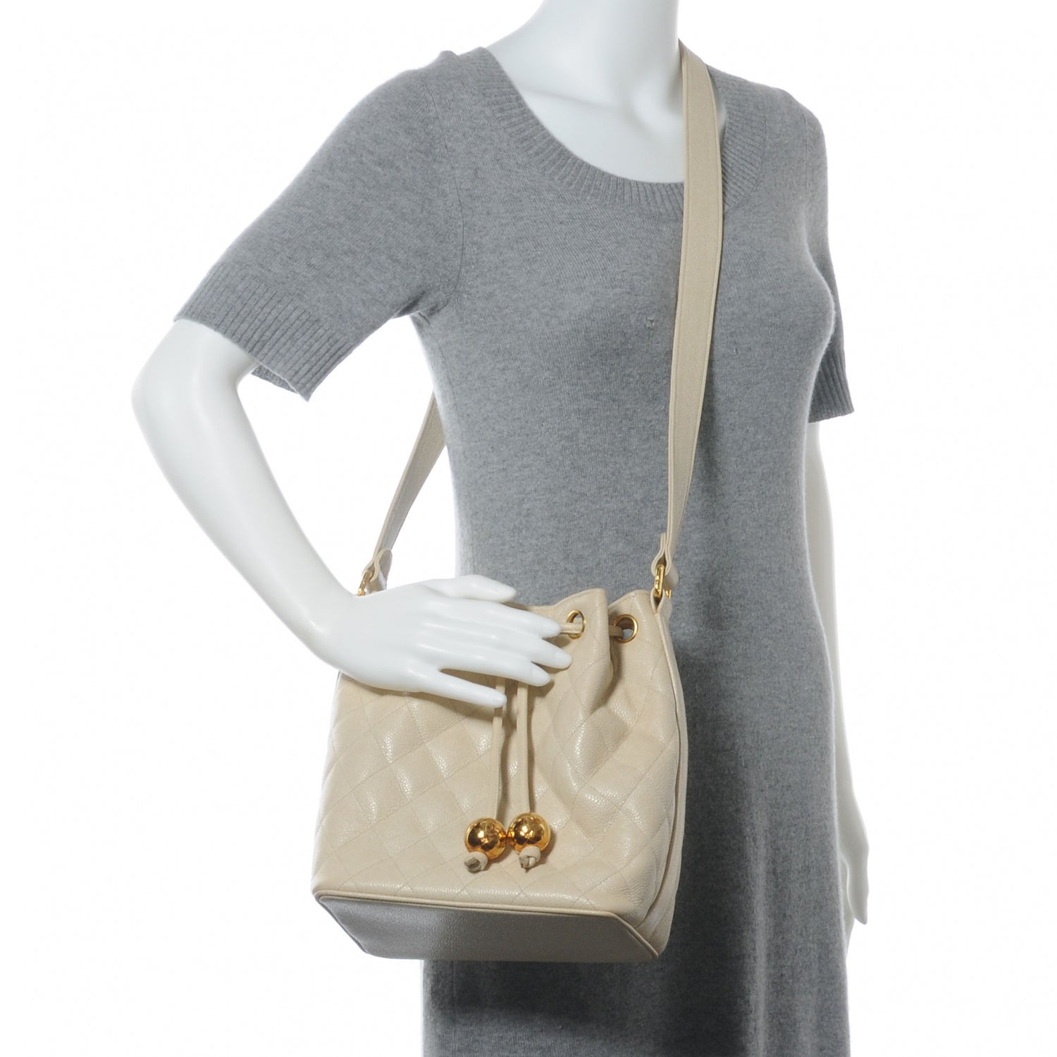 Chanel Caviar Drawstring Shoulder Bag Beige 2 of 8