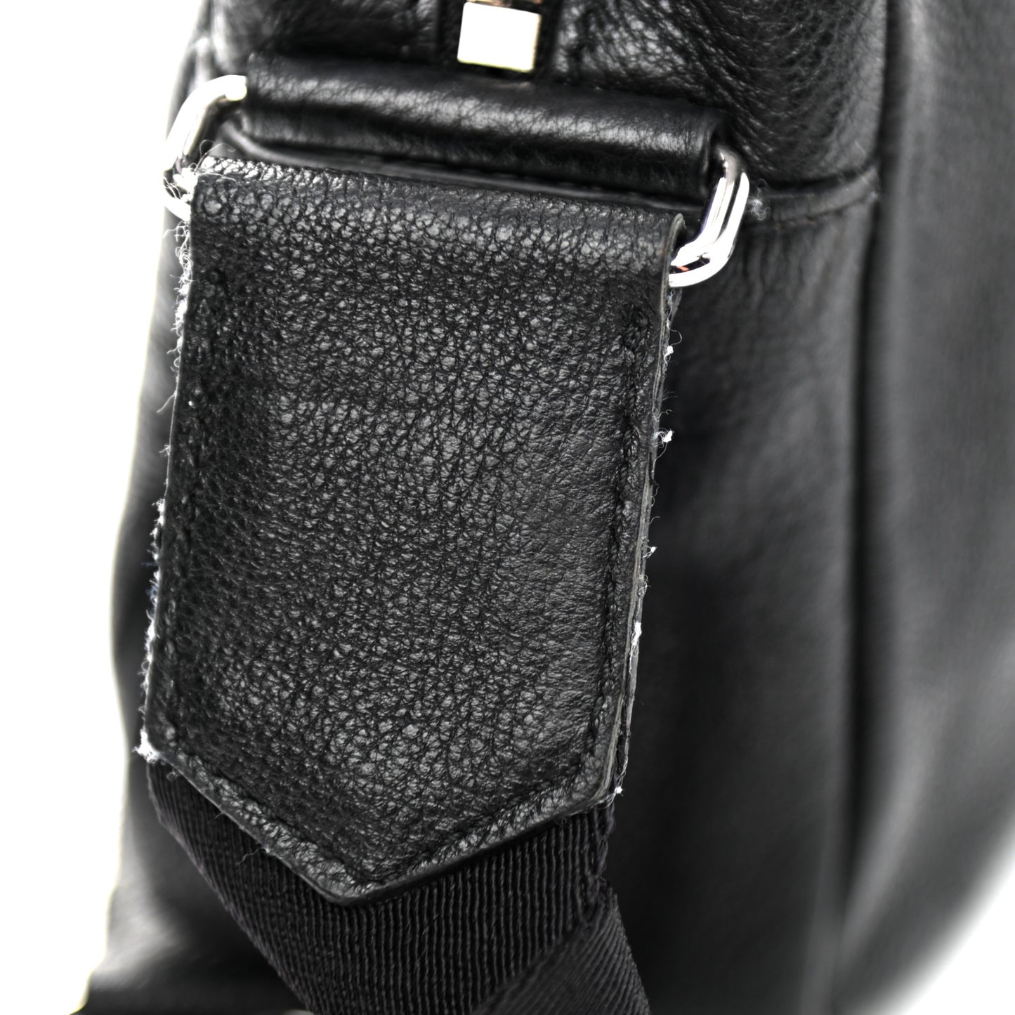 Vitello Daino Crossbody Black