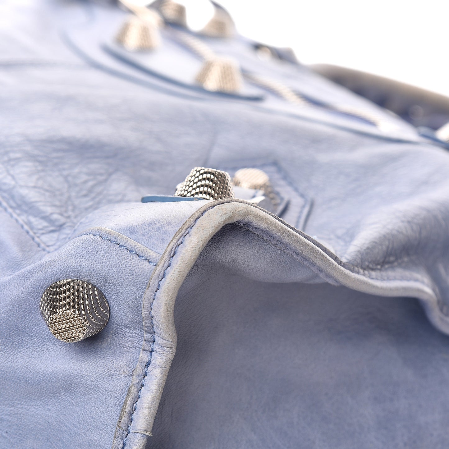 Agneau Giant 21 Silver Hardware Work Nuage
