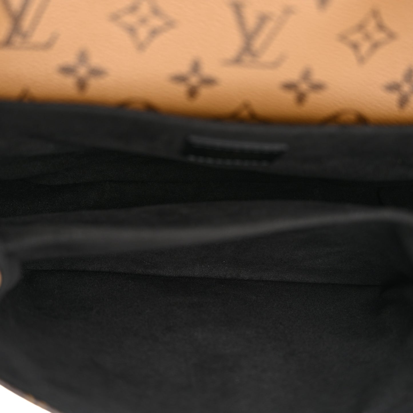 Reverse Monogram Pochette Metis