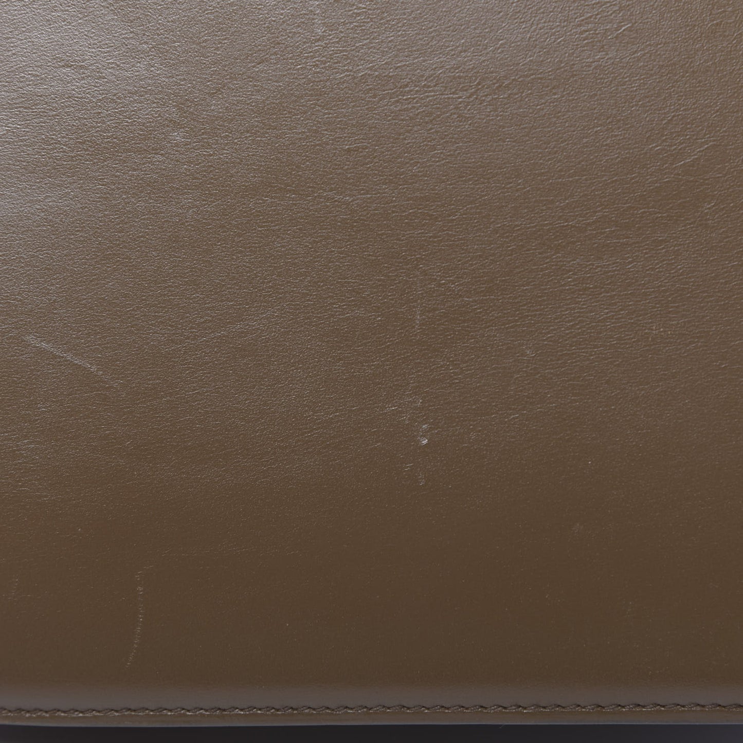 Box Calfskin Medium Classic Box Flap Bag Camel