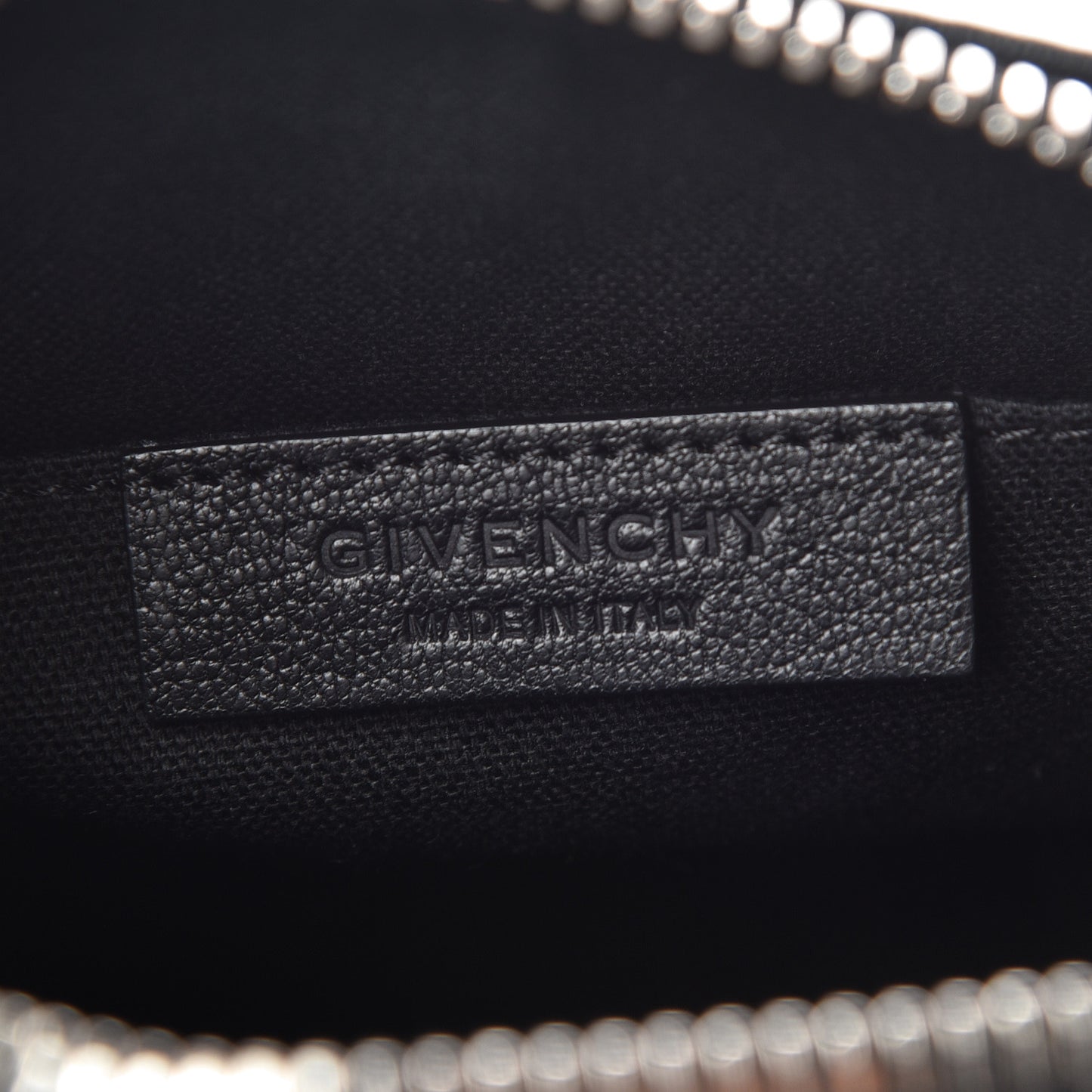 Sugar Goatskin Small Antigona Beauty Wristlet Black